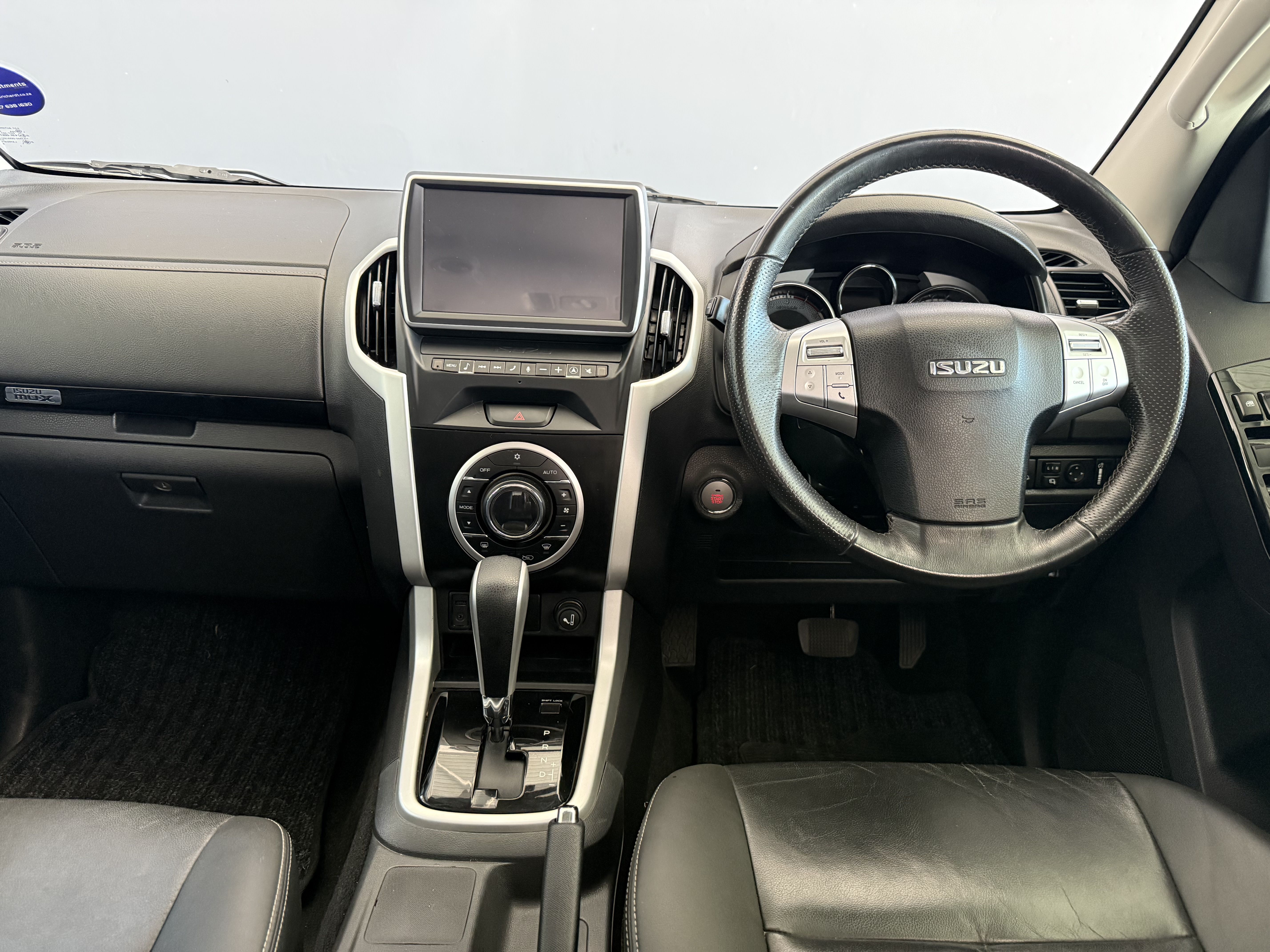 ISUZU MU-X3,0 MU-X 3,0 - 7