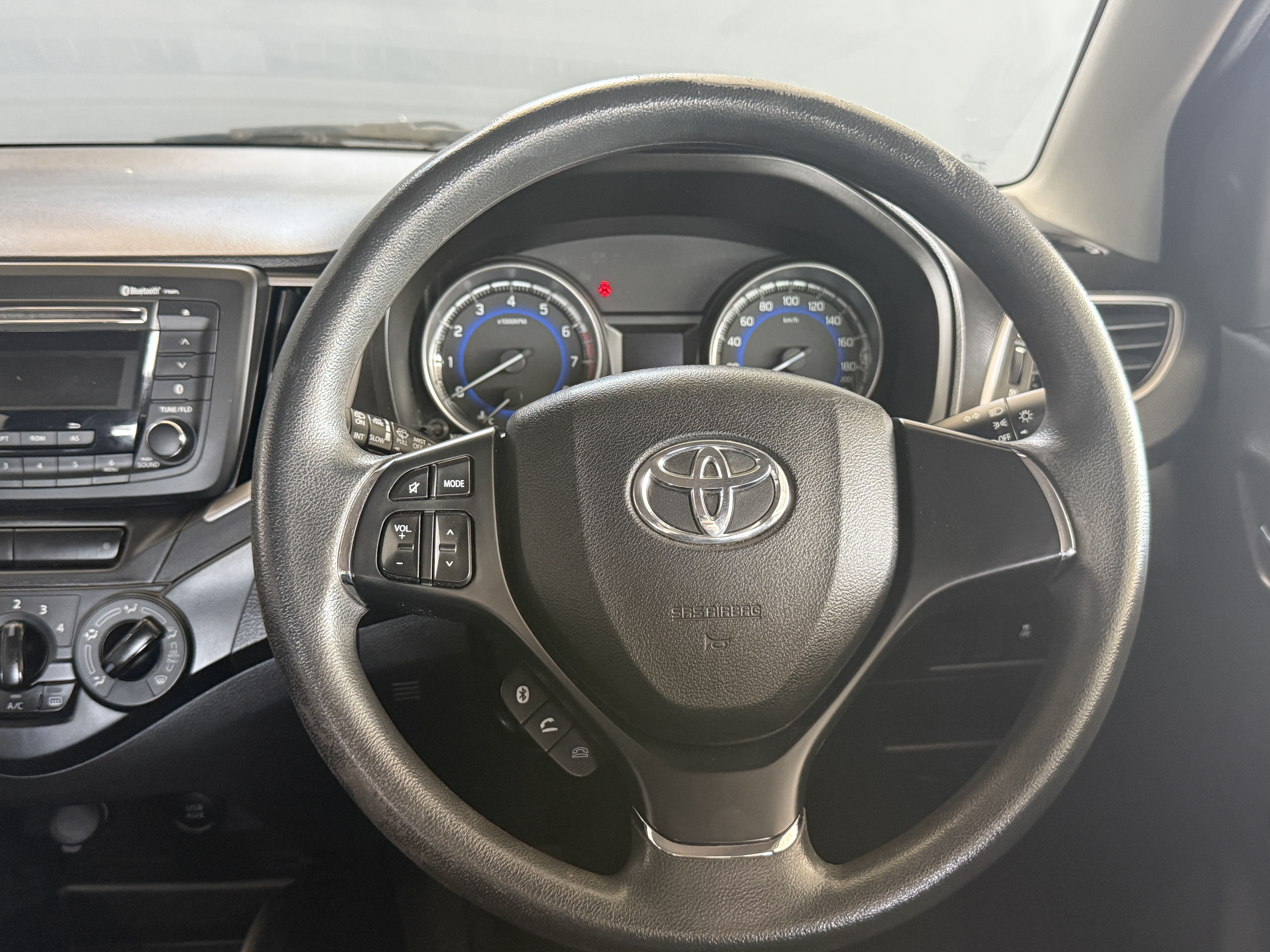 TOYOTA STARLET 1.4 XL Starlet 1.4 XL - 6