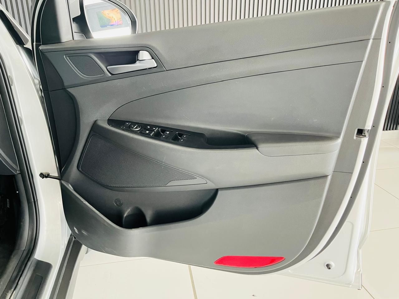 HYUNDAI TUCSON 2.0 PREMIUM TUCSON 2.0 PREMIUM