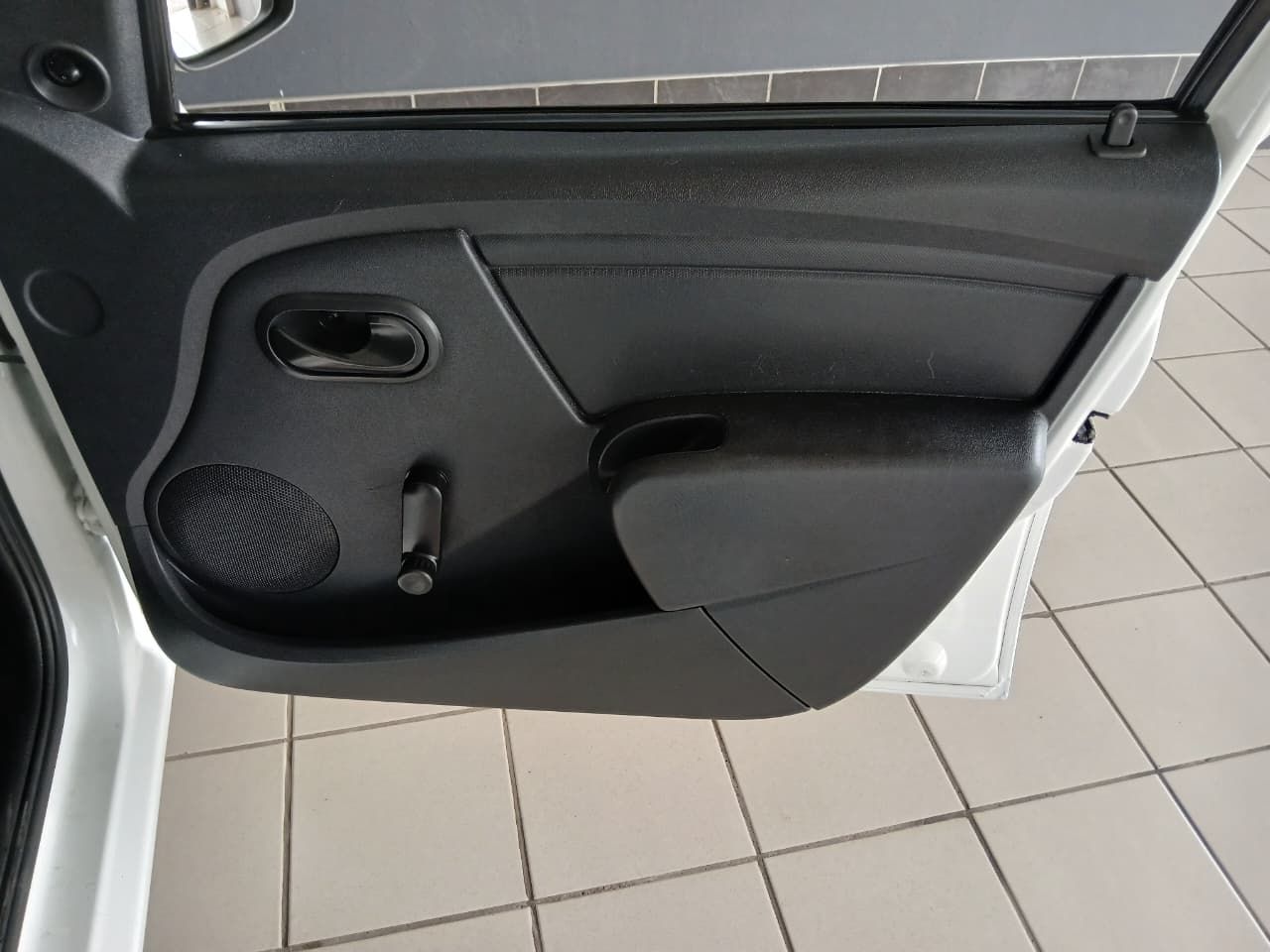 NISSAN NP200 1.6 SAFERY A/C NP200 1.6 Safery A/C