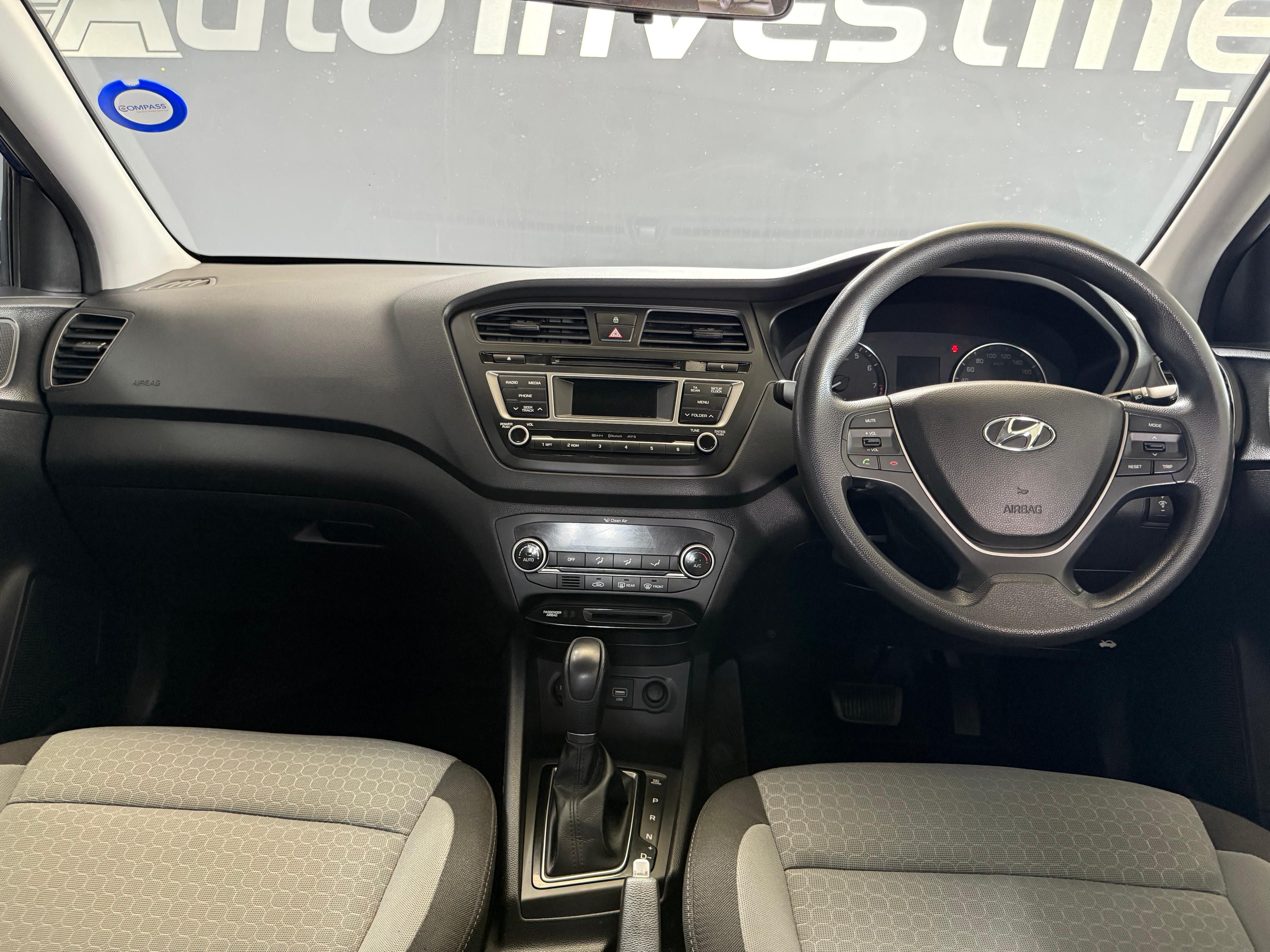 HYUNDAI I20 I20,1.4 Fluid A/T - 10