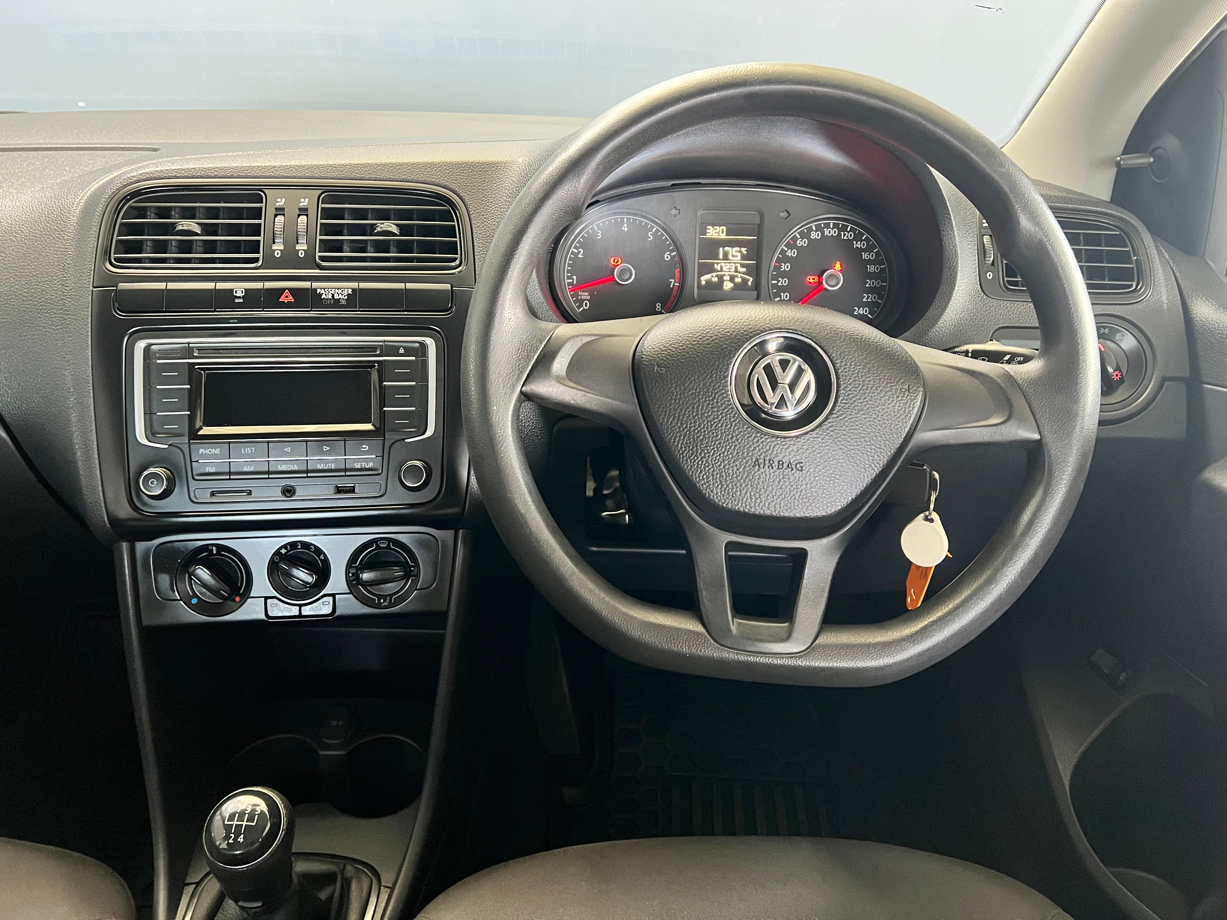 VOLKSWAGEN VW POLO 1.4 SEDAN TREND MAN VW POLO 1.4 SEDAN TREND MAN