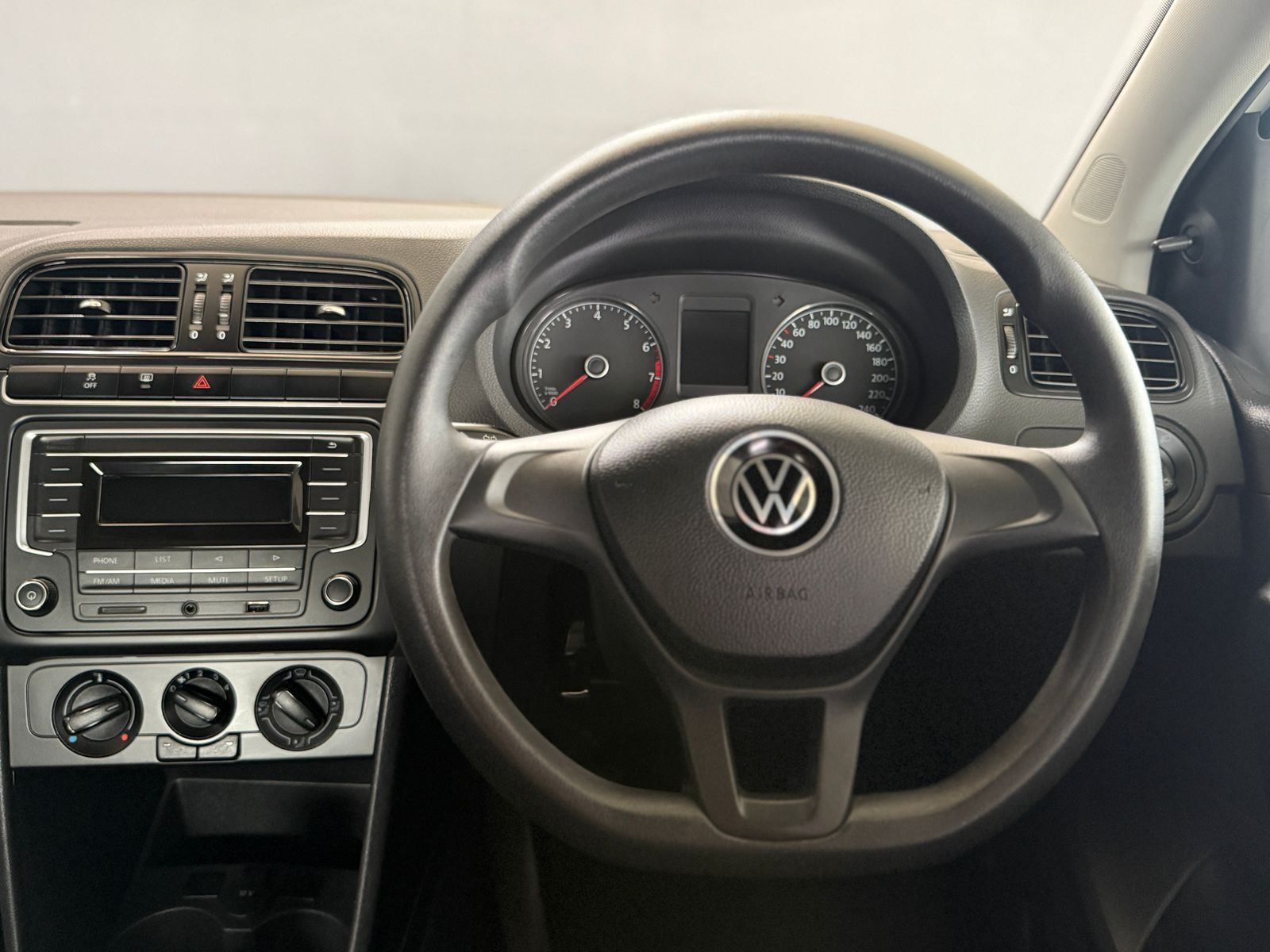 VOLKSWAGEN POLO VIVO 1.4 TRENDLINE Polo Vivo 1.4 Trendline - 11