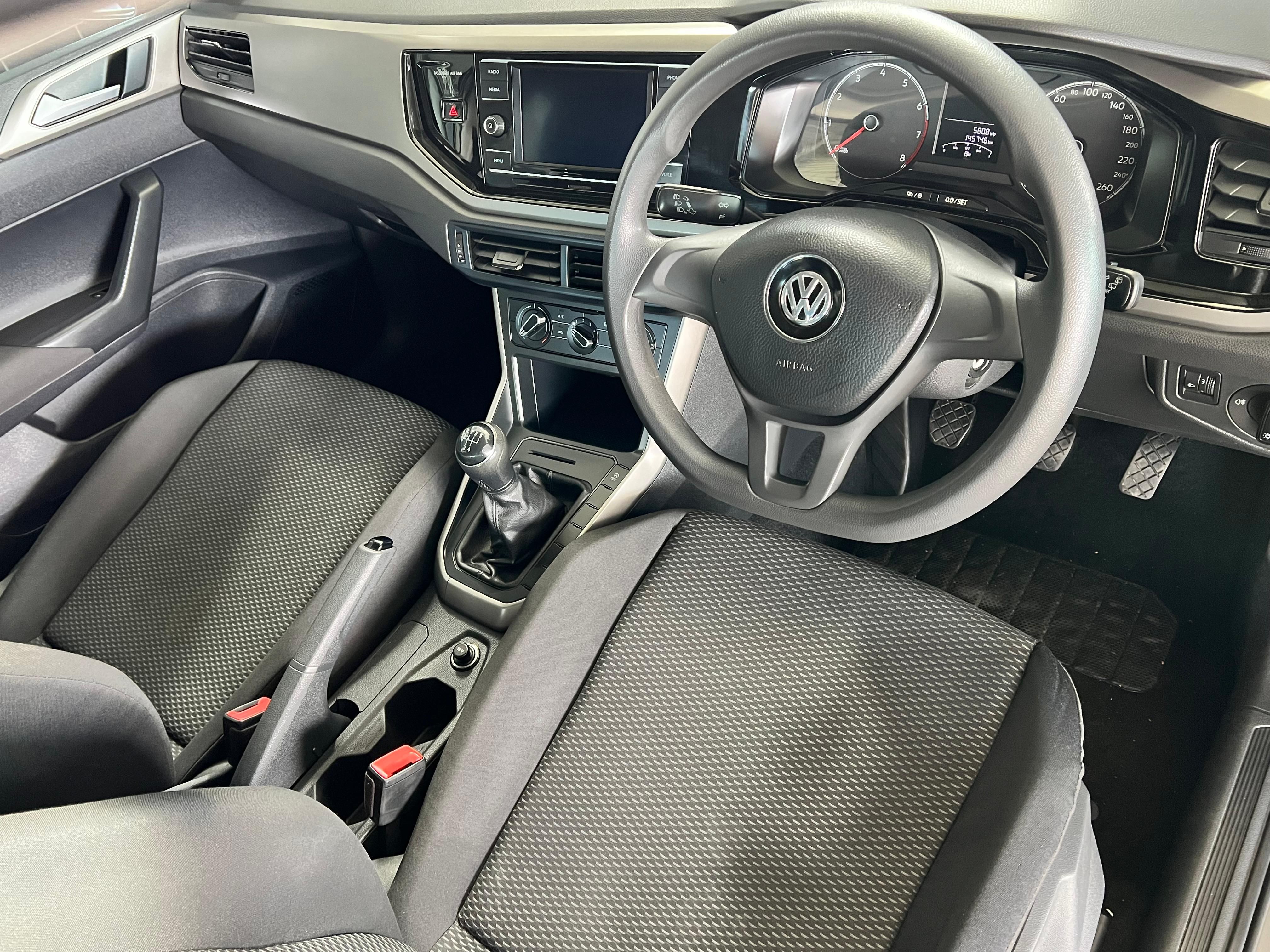 VOLKSWAGEN POLO POLO 1.0 TSI TRENDLINE - 22