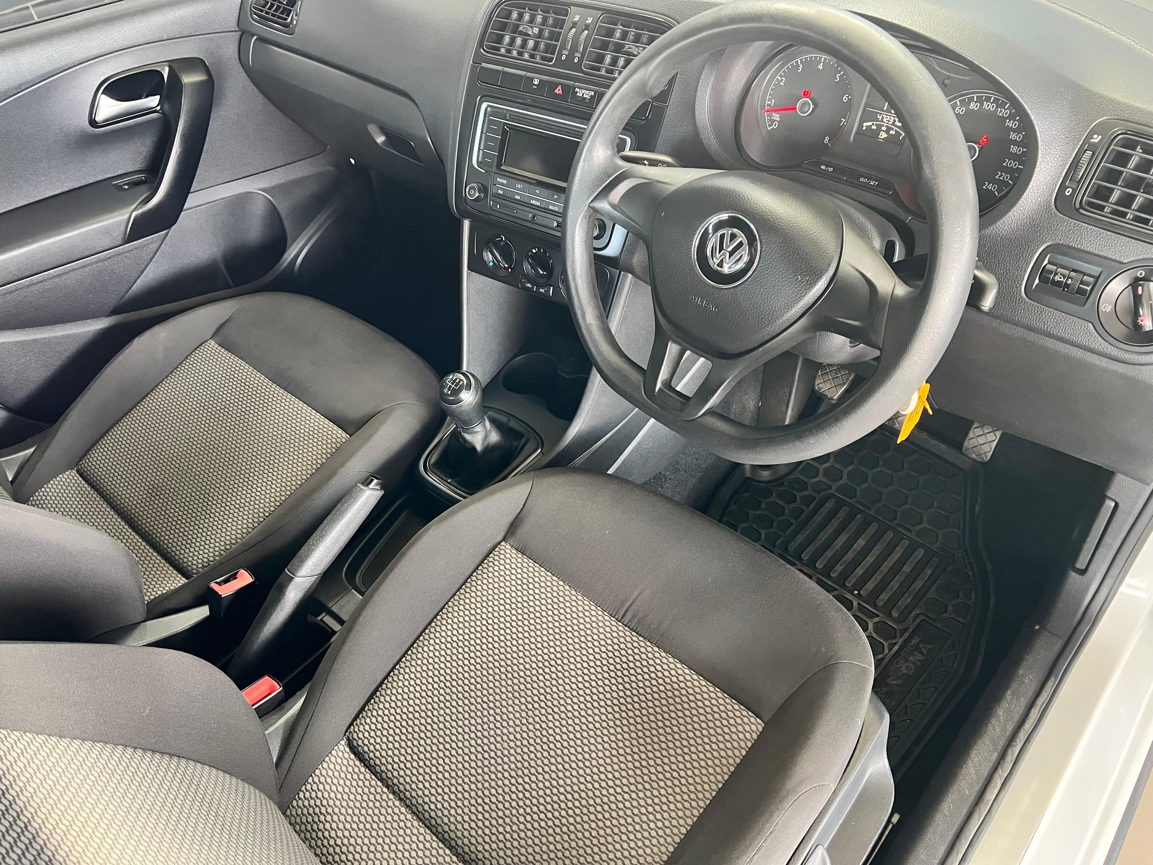 VOLKSWAGEN VW POLO 1.4 SEDAN TREND MAN VW POLO 1.4 SEDAN TREND MAN