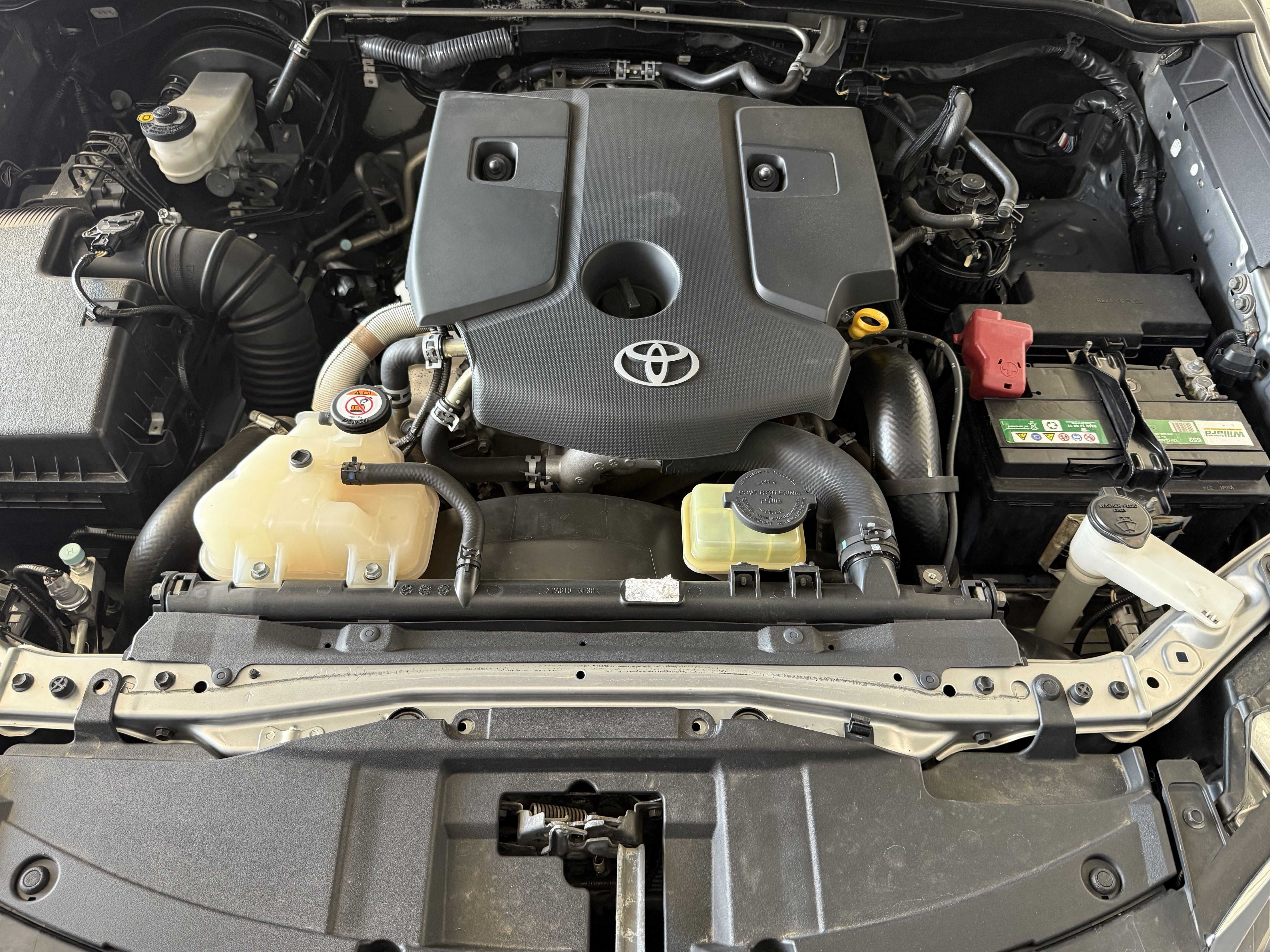 TOYOTA FORTUNER 2.4GD-6 FORTUNER 2.4GD-6 - 12