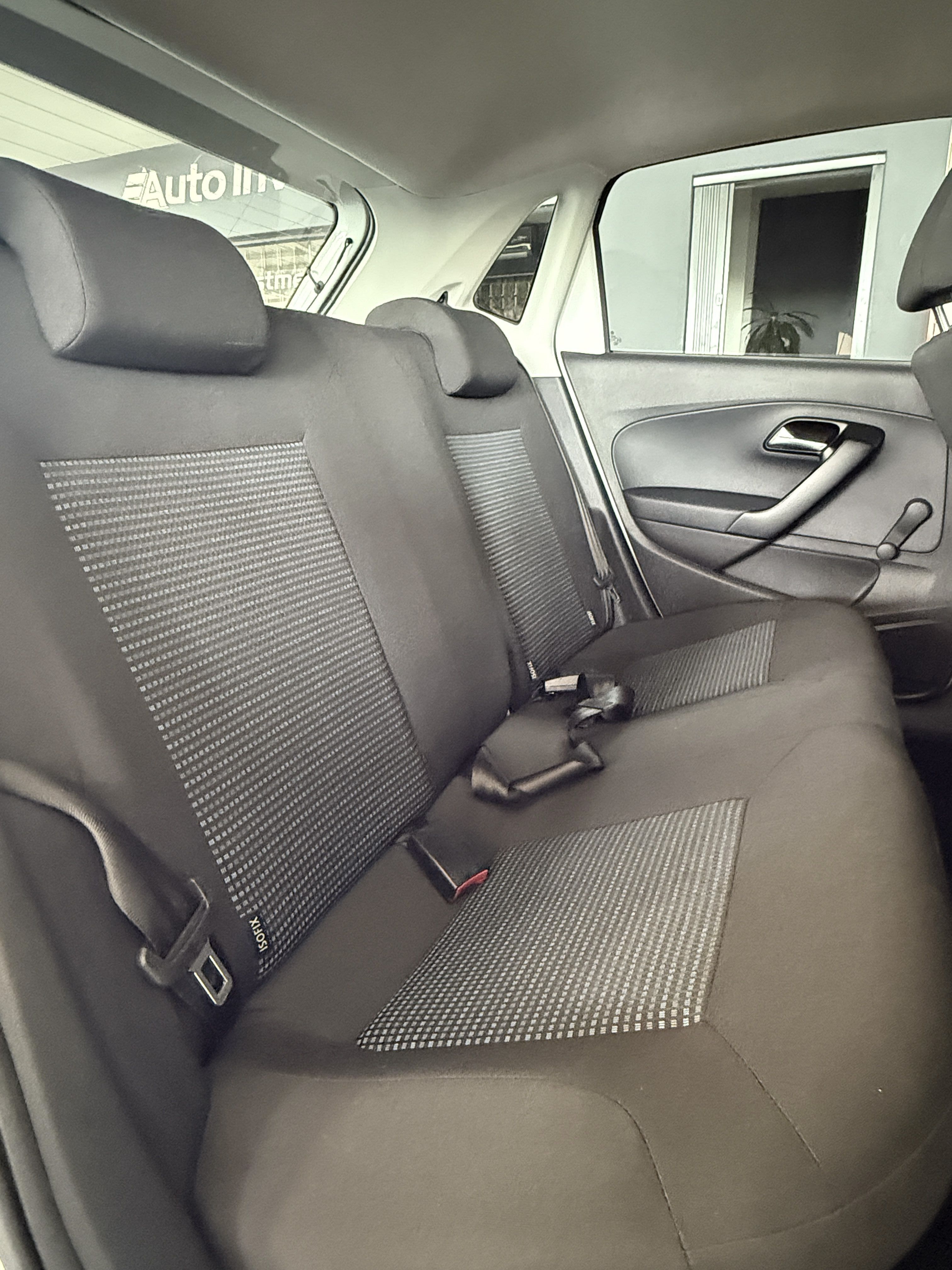 VOLKSWAGEN POLO VIVO 1.6 COMFORTLINE Polo Vivo 1.6 Comfortline - 12