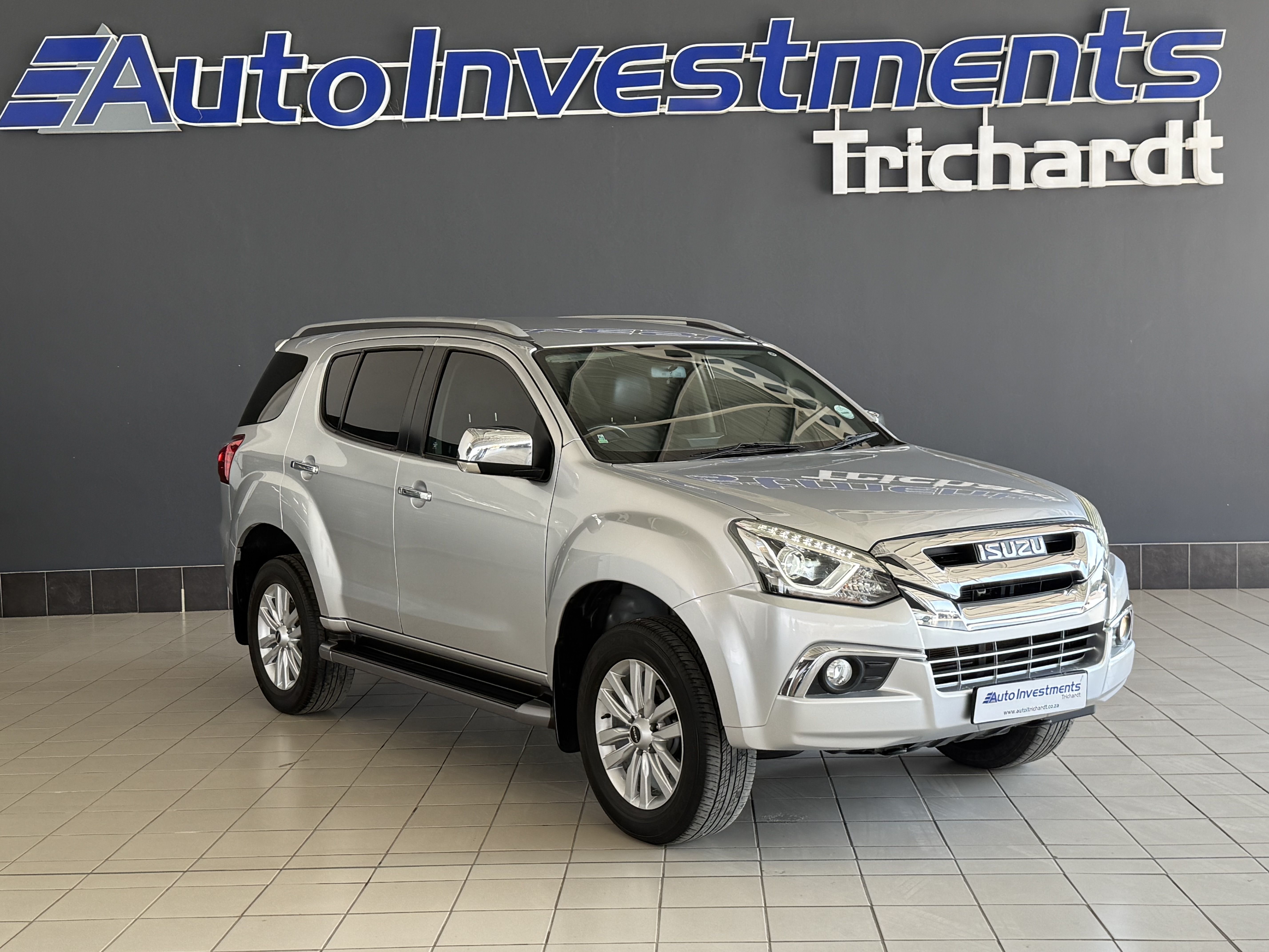 ISUZU MU-X3,0 MU-X 3,0 - 1