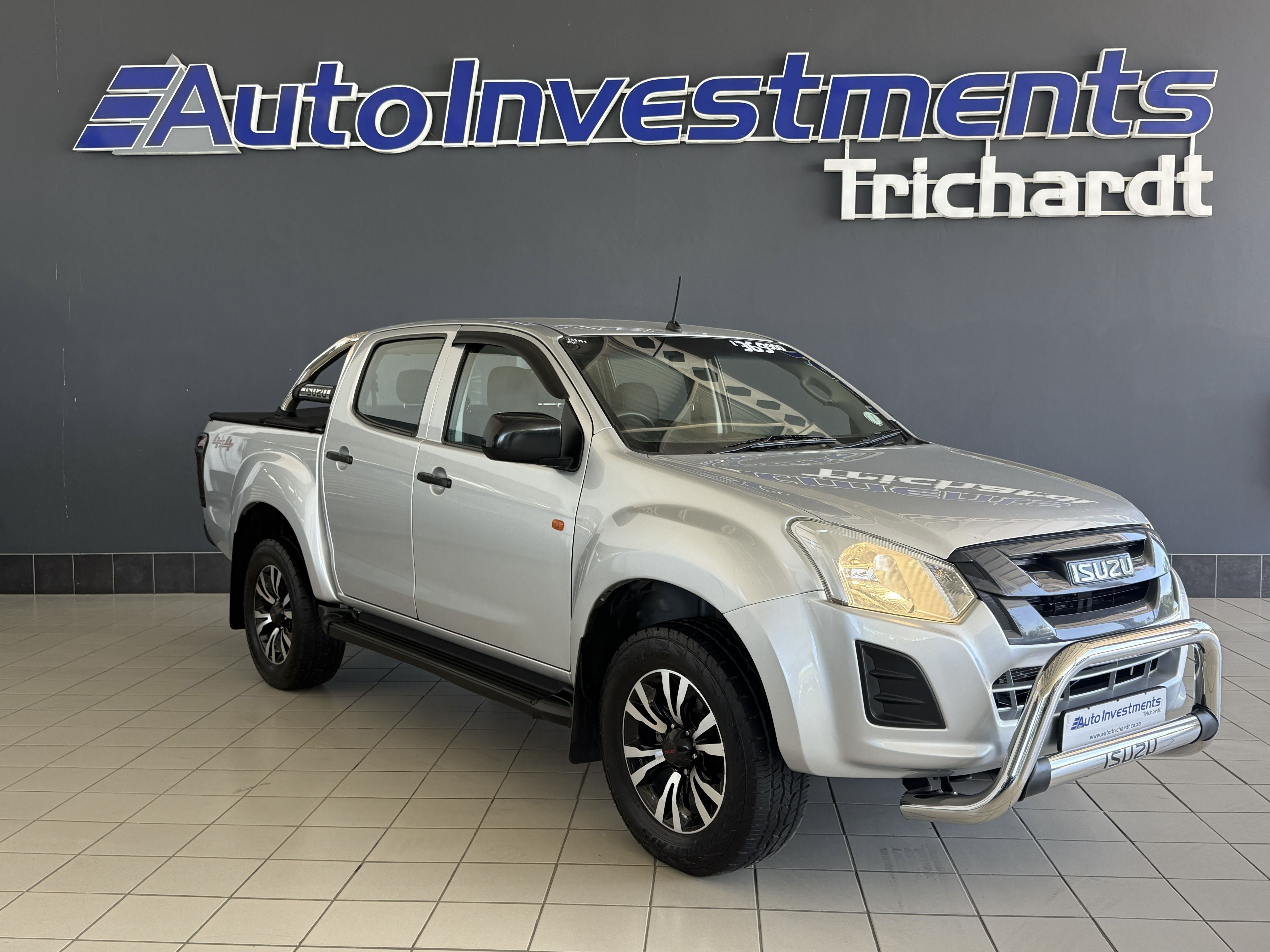 ISUZU 250 DMAX 4X4 D/CAB PICK UP 250 DMAX 4x4 D/Cab Pick Up - 1