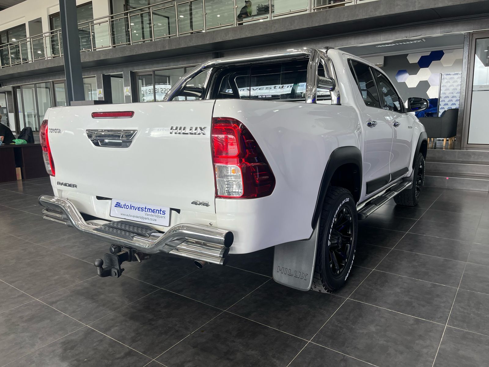 TOYOTA HILUX HILUX 2.8 GD-6 RAIDER 4X4 P/U D/C A/T - 8