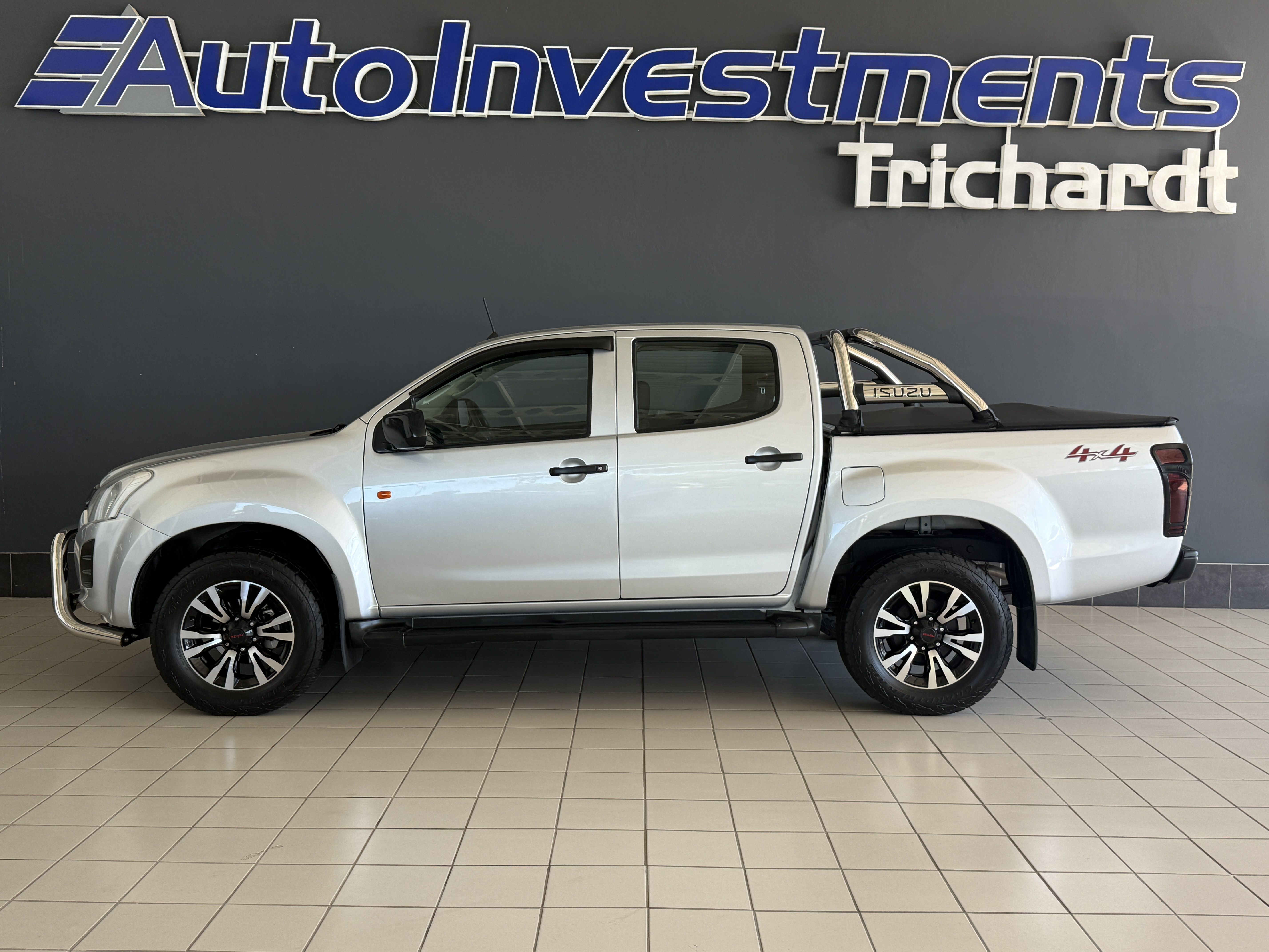 ISUZU 250 DMAX 4X4 D/CAB PICK UP 250 DMAX 4x4 D/Cab Pick Up - 4