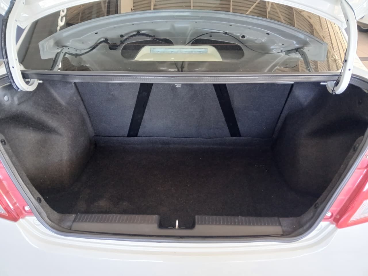 SUZUKI SWIFT DZIRE 1.2 GA - 8
