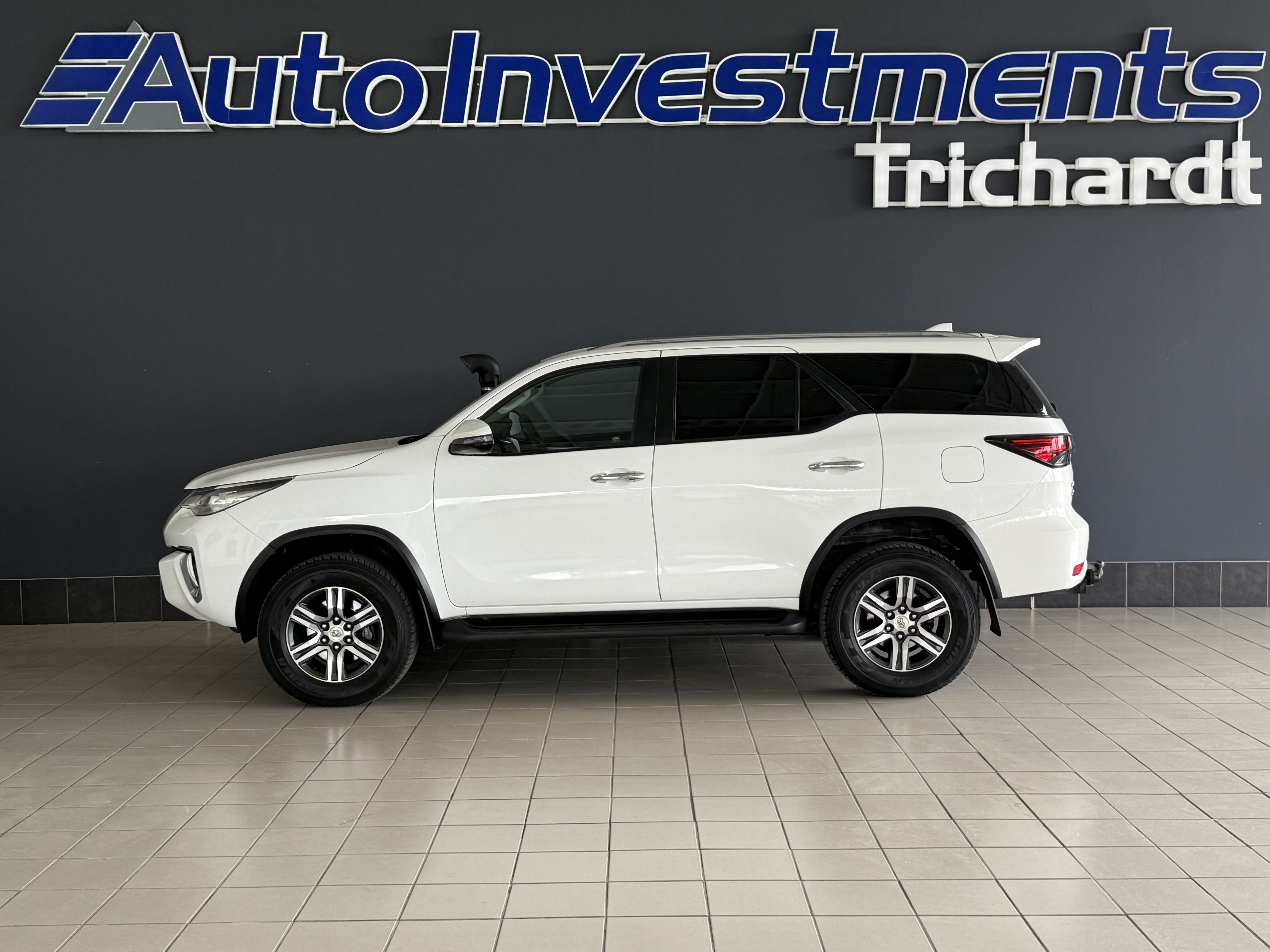 TOYOTA FORTUNER 2.4GD-6 FORTUNER 2.4GD-6 - 4