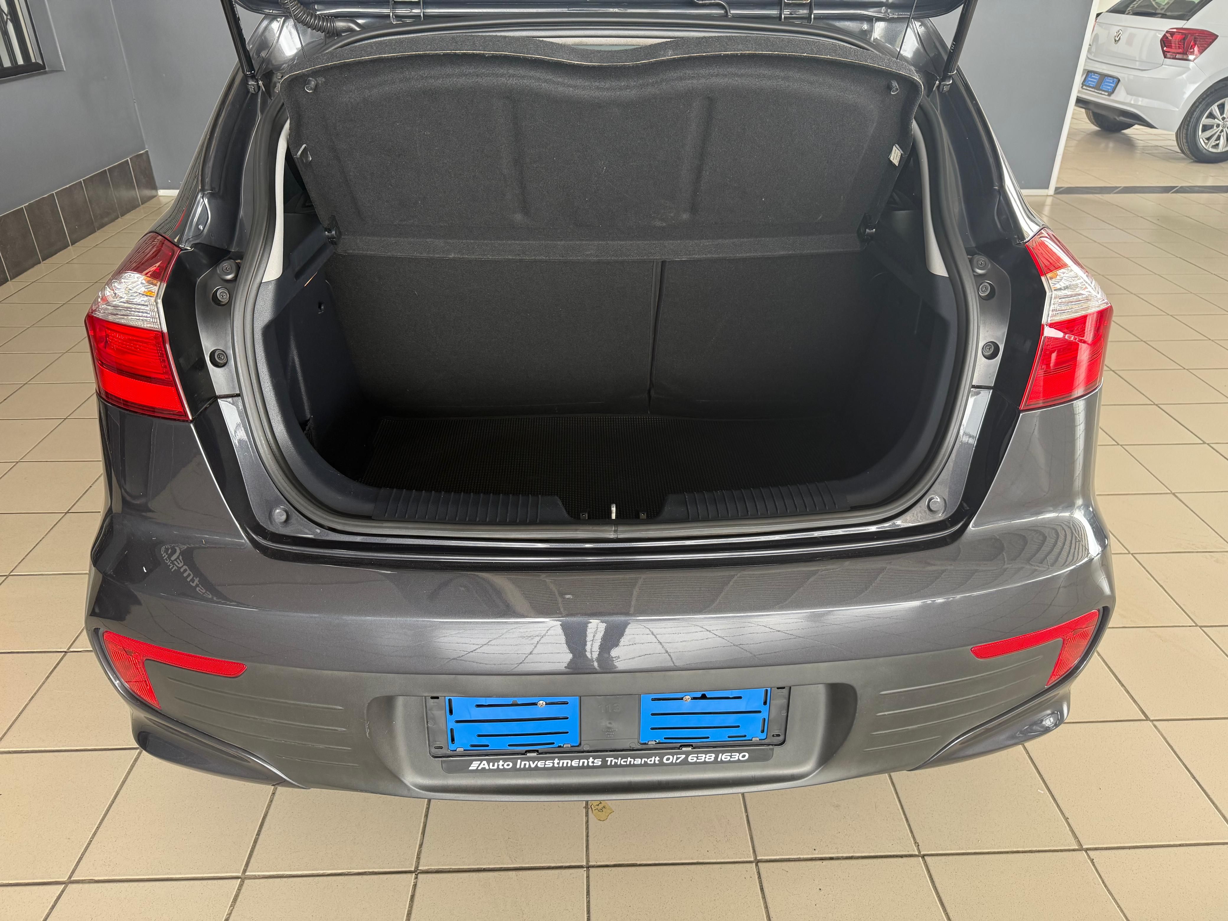 KIA RIO1.4 5-D Rio 1.4 5DR A/T