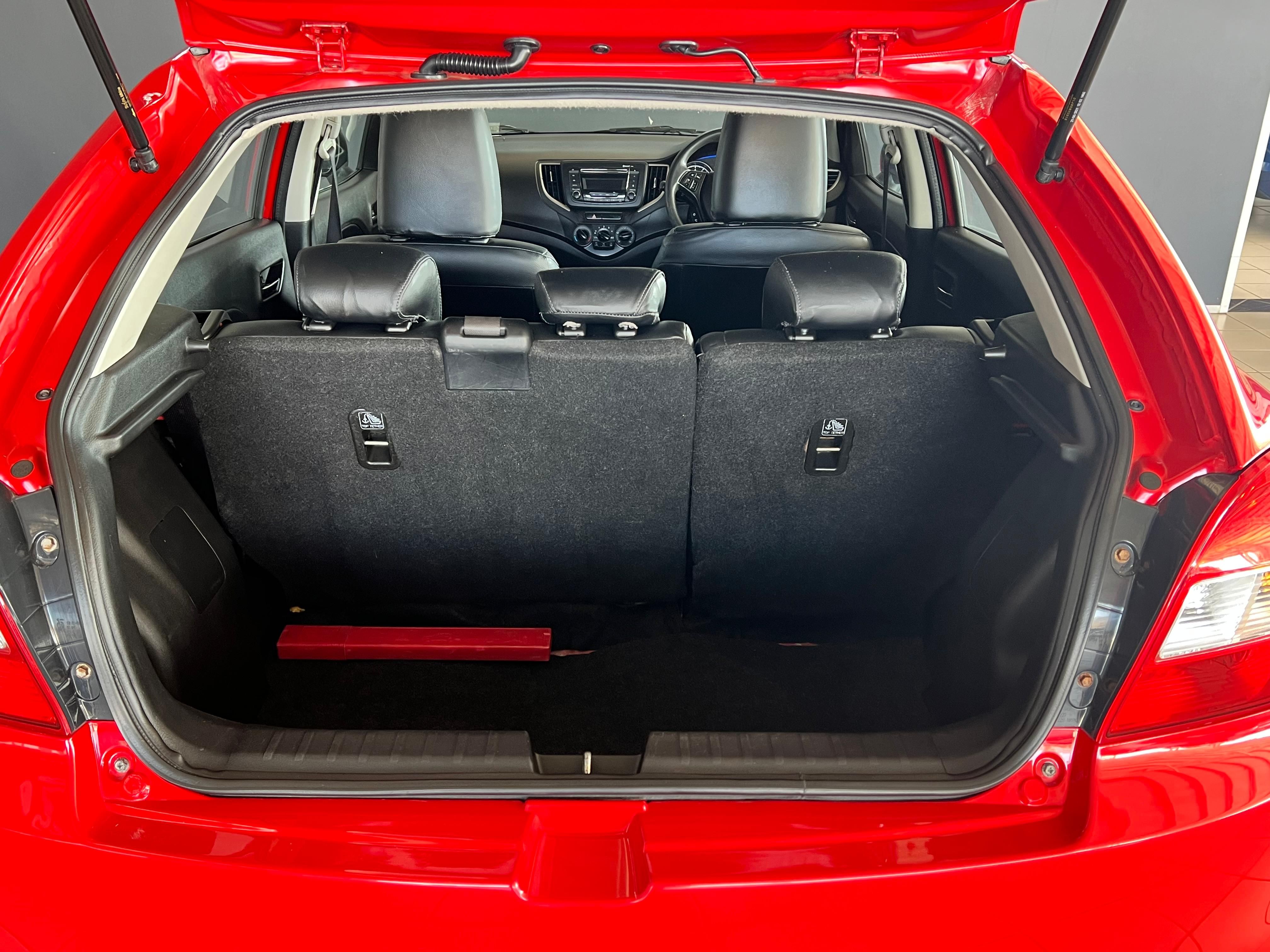 TOYOTA STARLET STARLET 1.4 Xi - 12