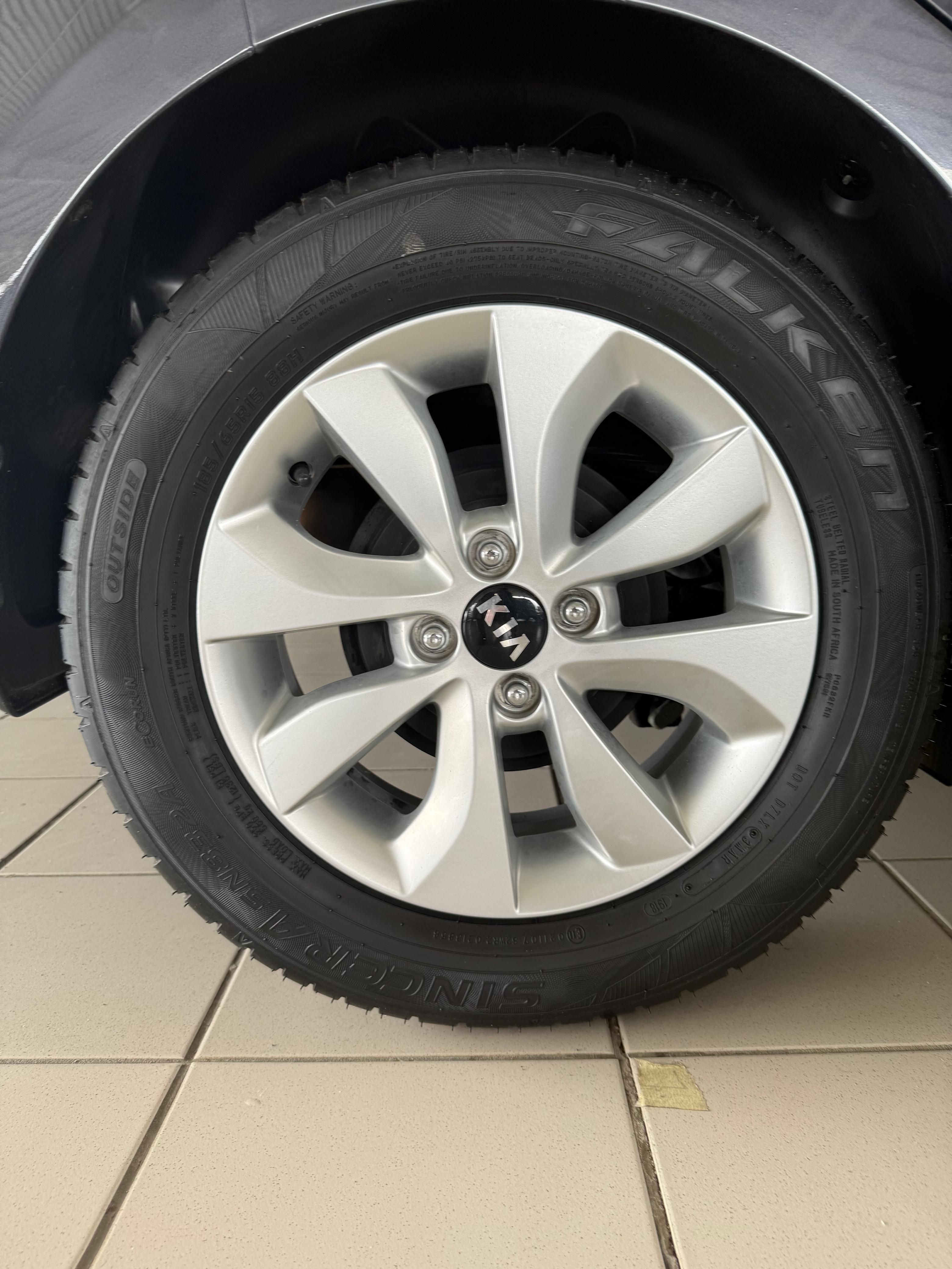 KIA RIO1.4 5-D Rio 1.4 5DR A/T