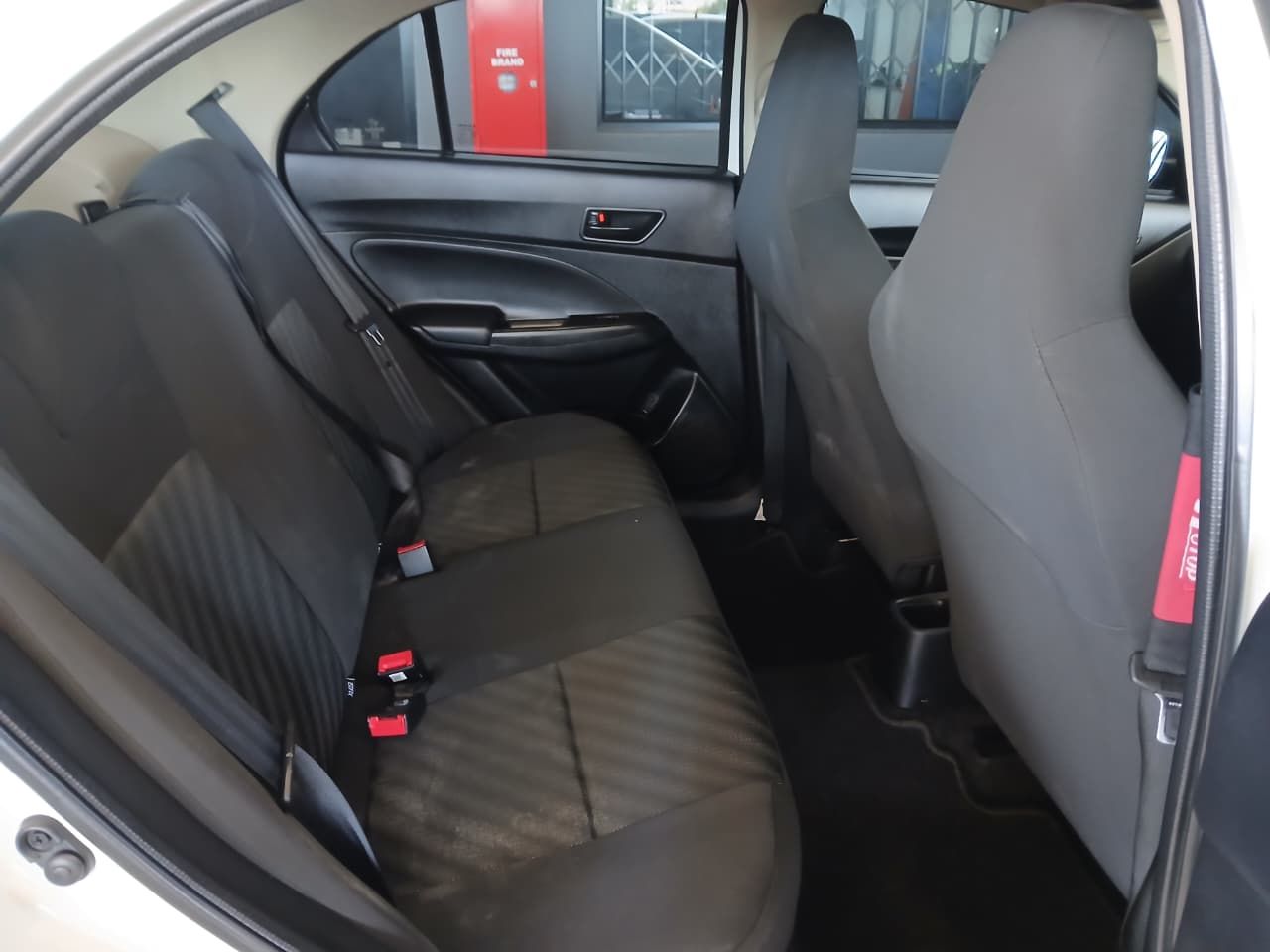 SUZUKI SWIFT DZIRE 1.2 GA - 11