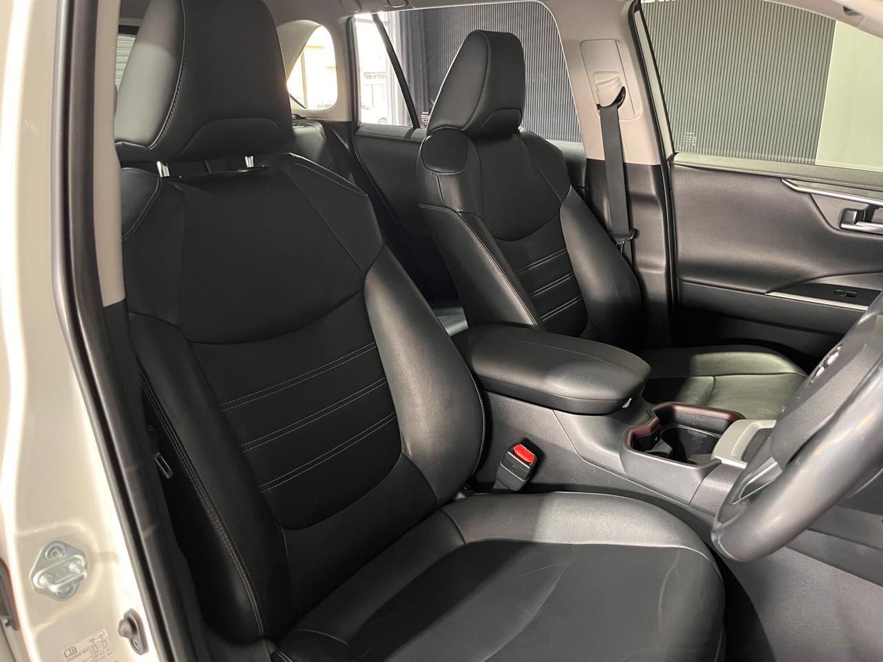 TOYOTA FORTUNER FORTUNER 2.4GD-6 4X4 A/T - 13