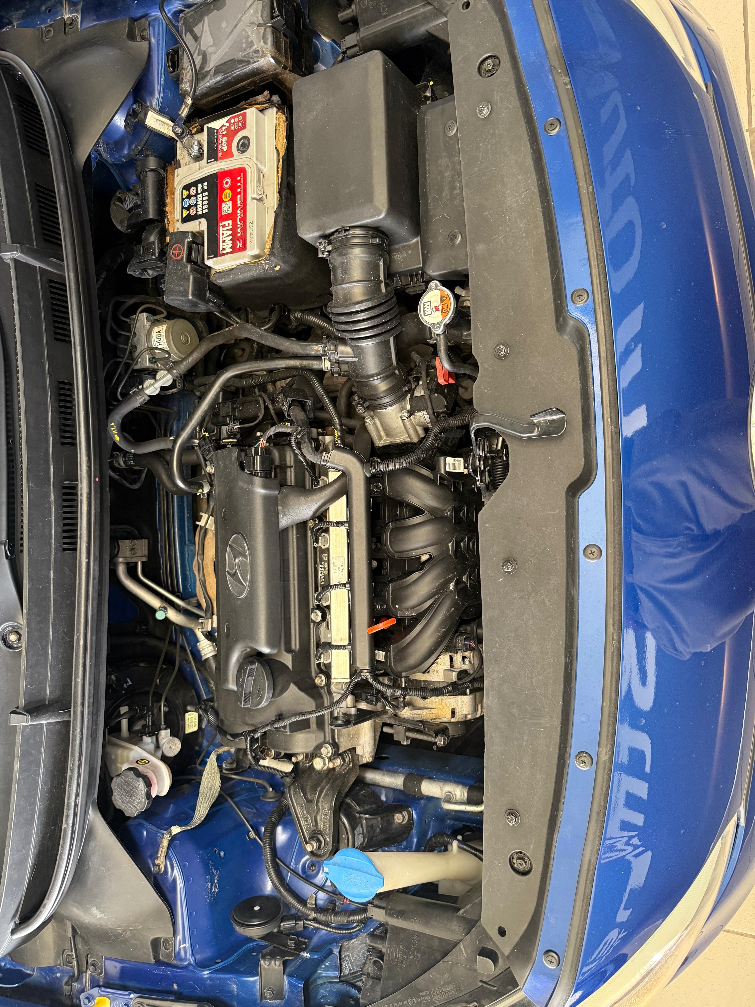 HYUNDAI I20 I20,1.4 Fluid A/T - 7