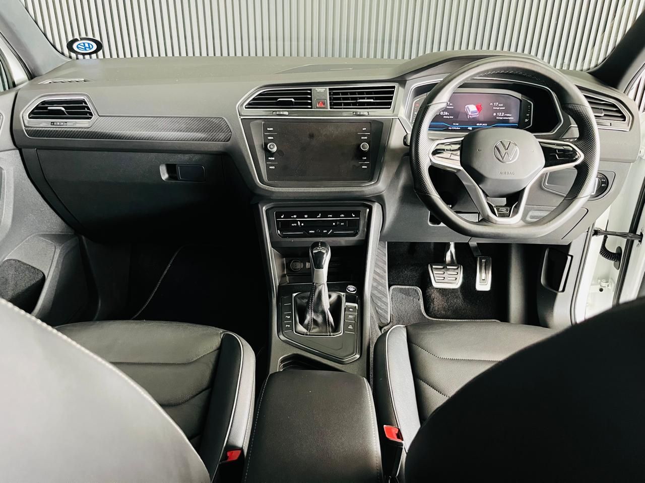 VOLKSWAGEN TIGUAN1.4 TSI R LINE DSG AUTO TIGUAN1.4 TSI R LINE DSG AUTO