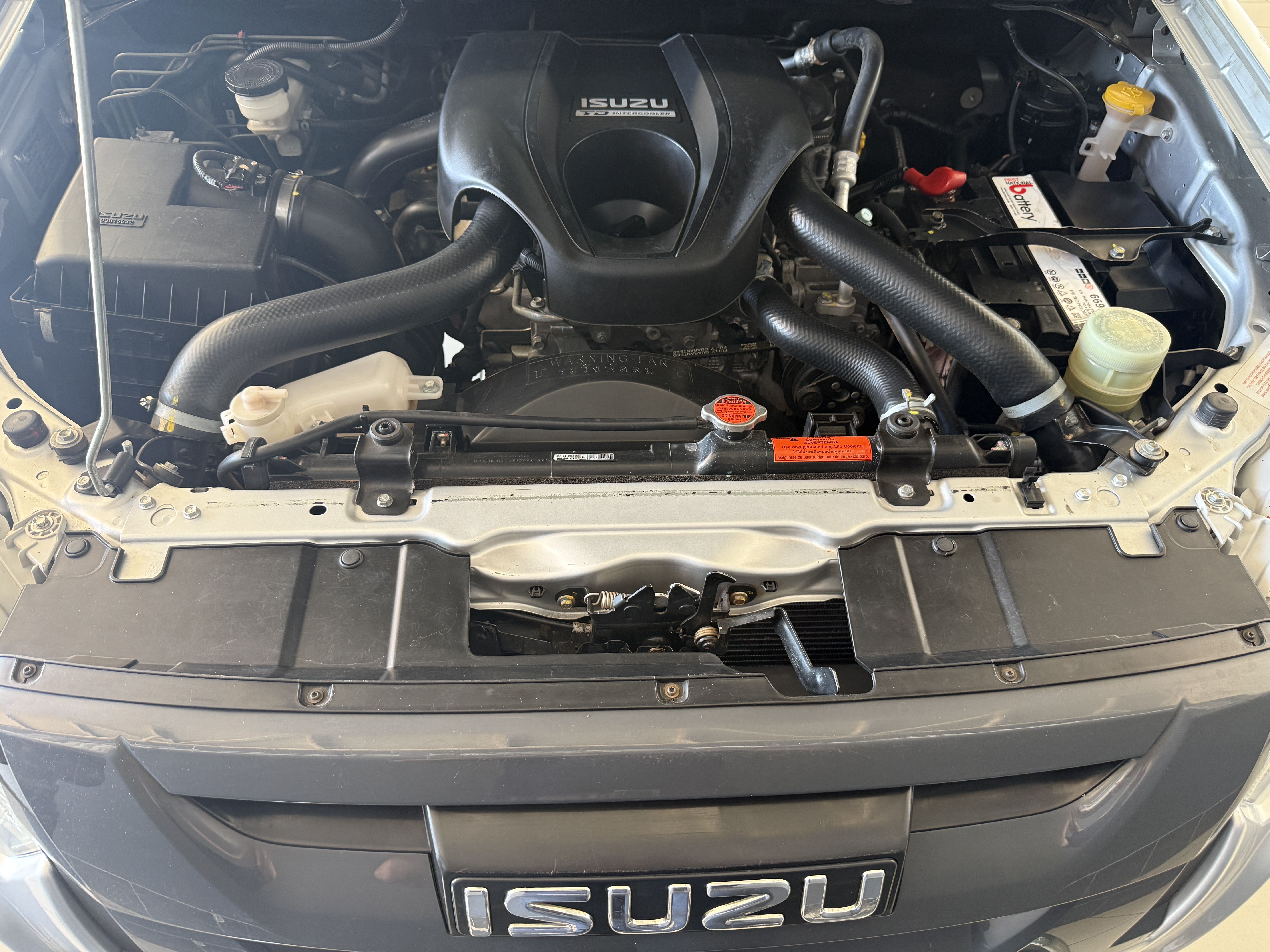 ISUZU 250 DMAX 4X4 D/CAB PICK UP 250 DMAX 4x4 D/Cab Pick Up - 8