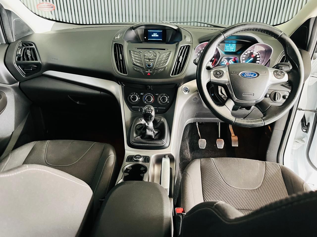 FORD KUGA 1.6 ECOBOOST AMBIENTE KUGA 1.6 ECOBOOST AMBIENTE - 8