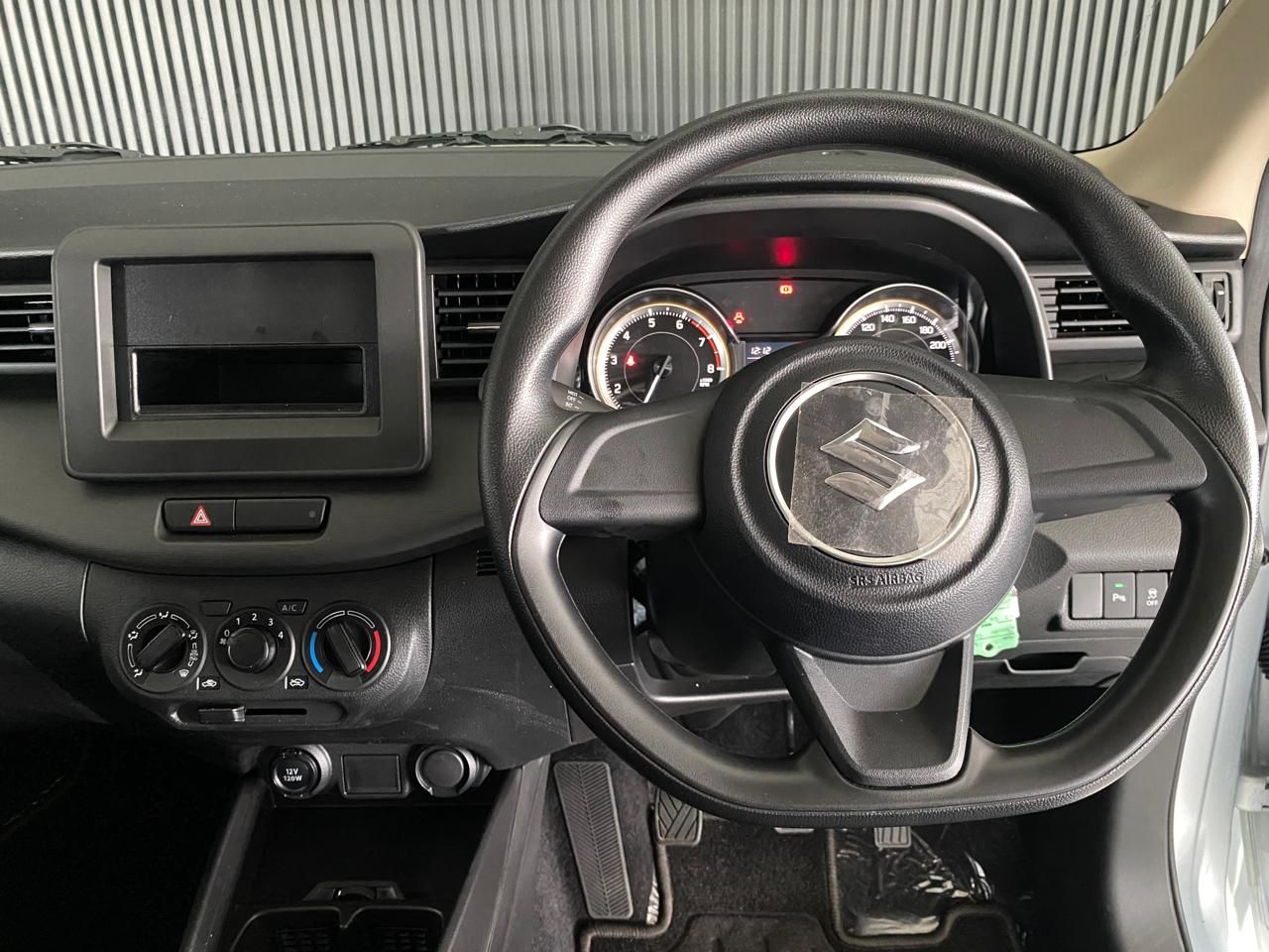 SUZUKI ERTIGA 1.5 GA - 9