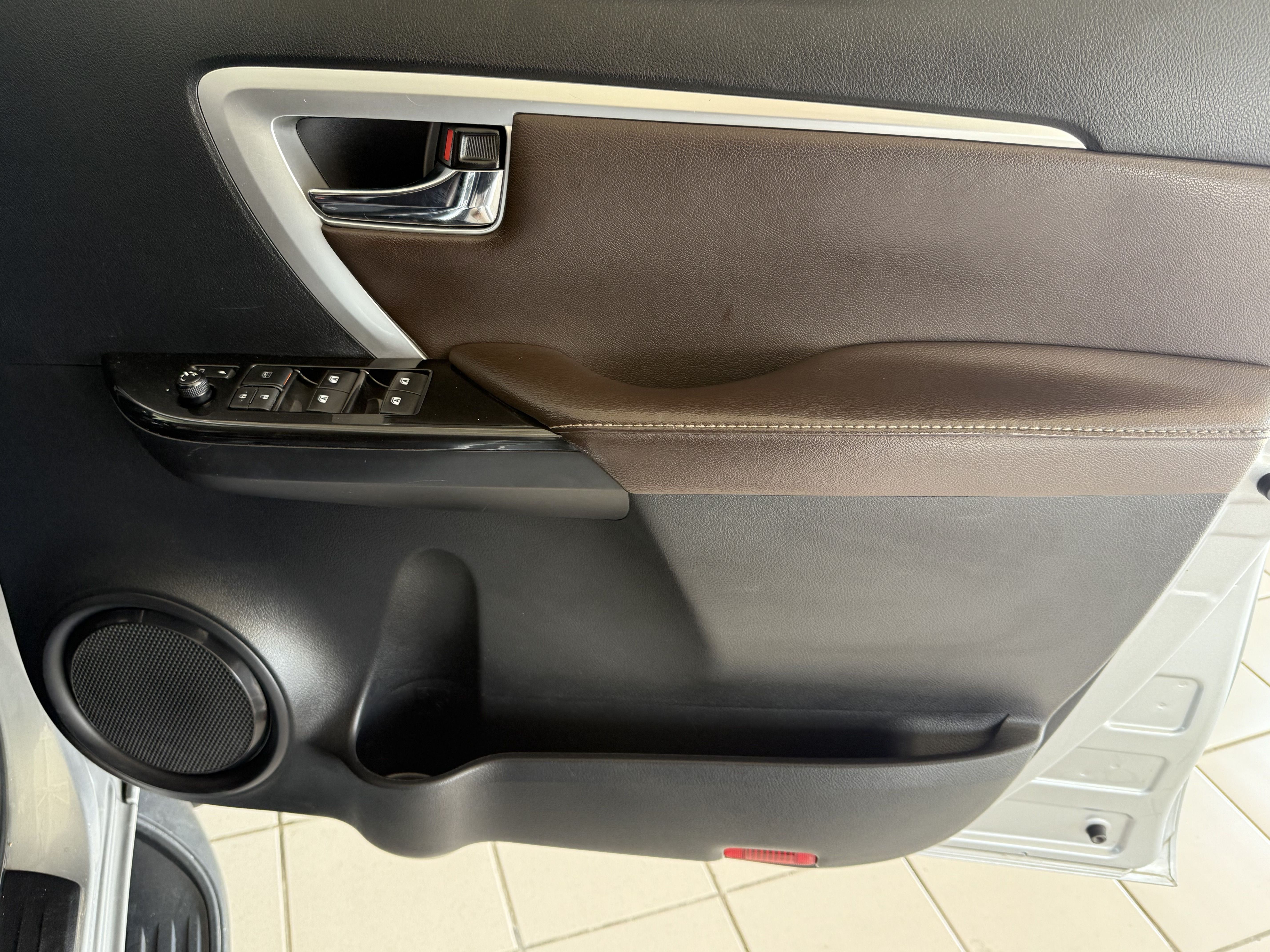 TOYOTA FORTUNER 2.4GD-6 FORTUNER 2.4GD-6 - 8